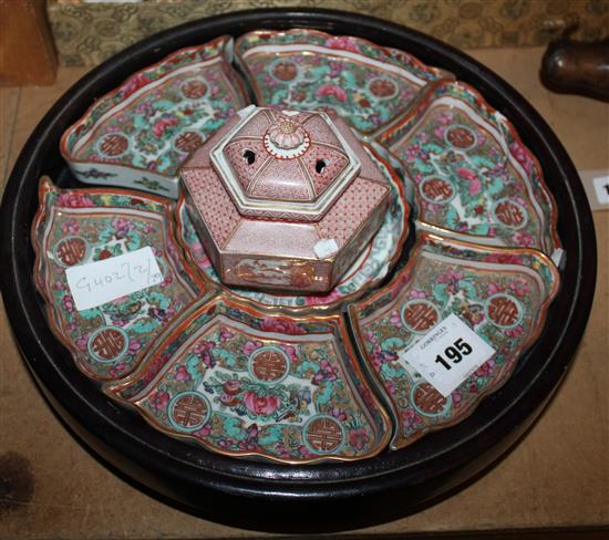 Chinese armorial boxes, supper set & vase